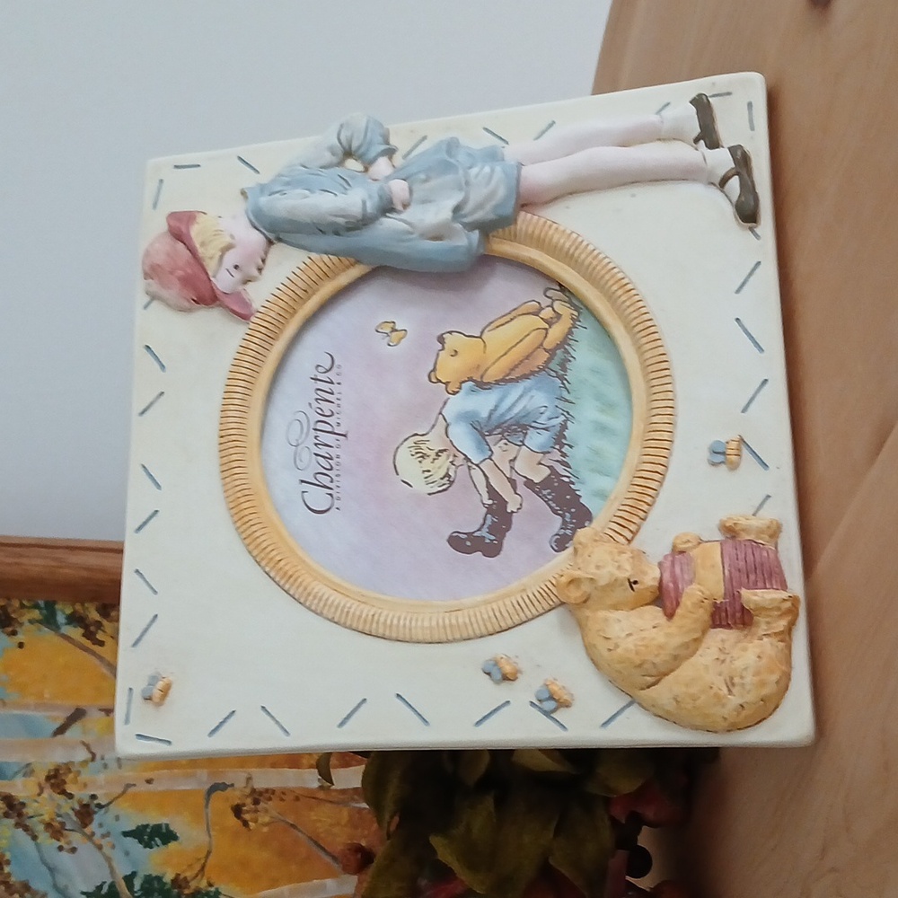 Charpente Disney's Winnie the Pooh Christopher Robin 3-D Photo Frame